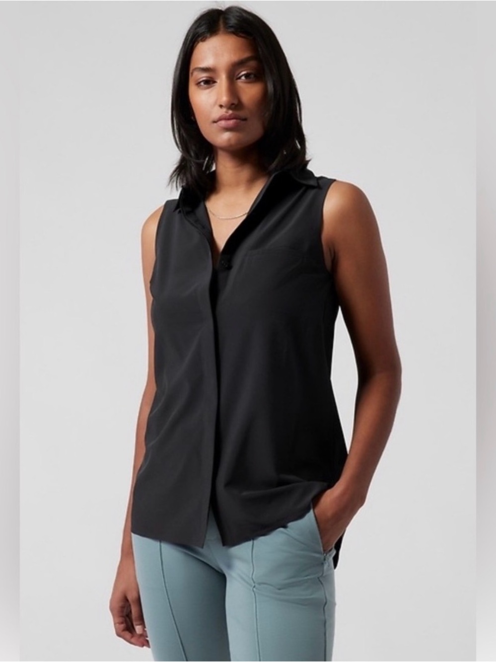 Athleta Urbanite Sleeveless Black Collared Shirt w/ Pocket - Women's Large